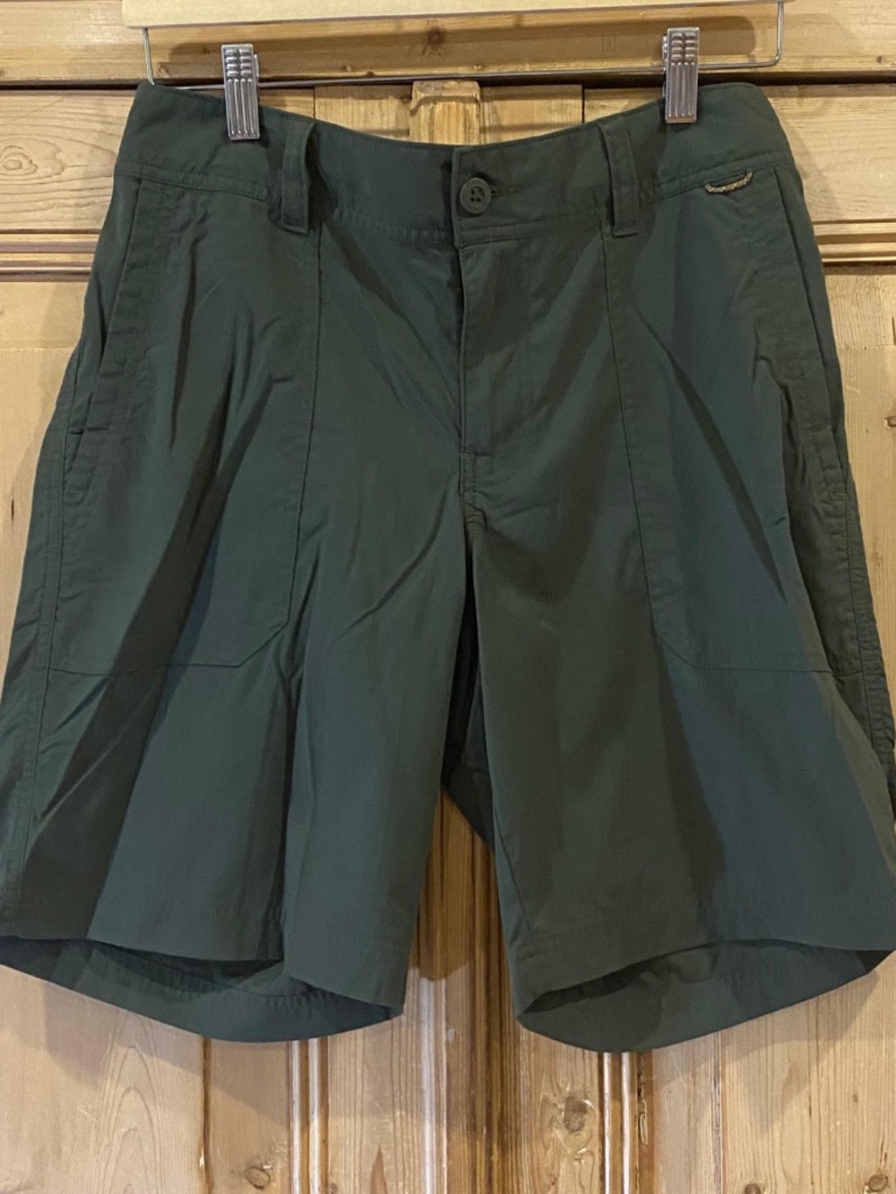REI Co-op Sahara Stretch Hiking Shorts Womens Size 6 Olive Green